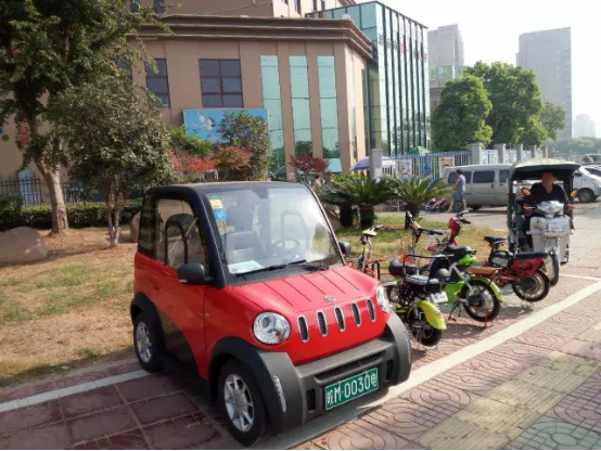小型电动汽车在滁州正名 嘉远电动汽车成功上牌投放218.png