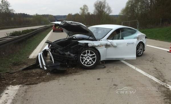 特斯拉汽车的安全事故