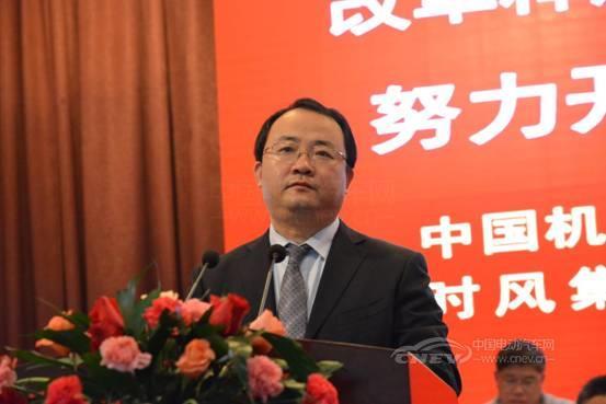 时风集团董事长、总经理刘成强发表讲话